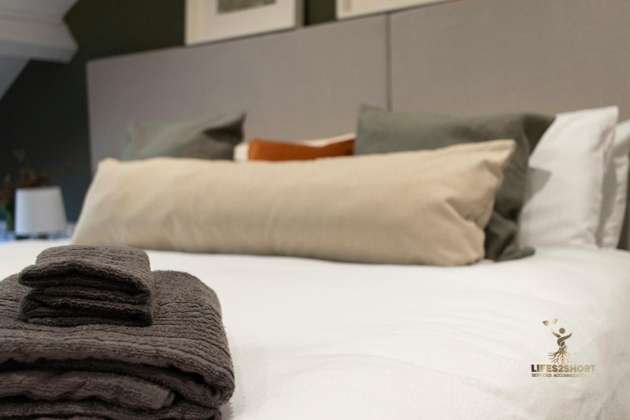 Luxe Courtyard Apartment For 4 Near Exeter City Centre Екстер'єр фото