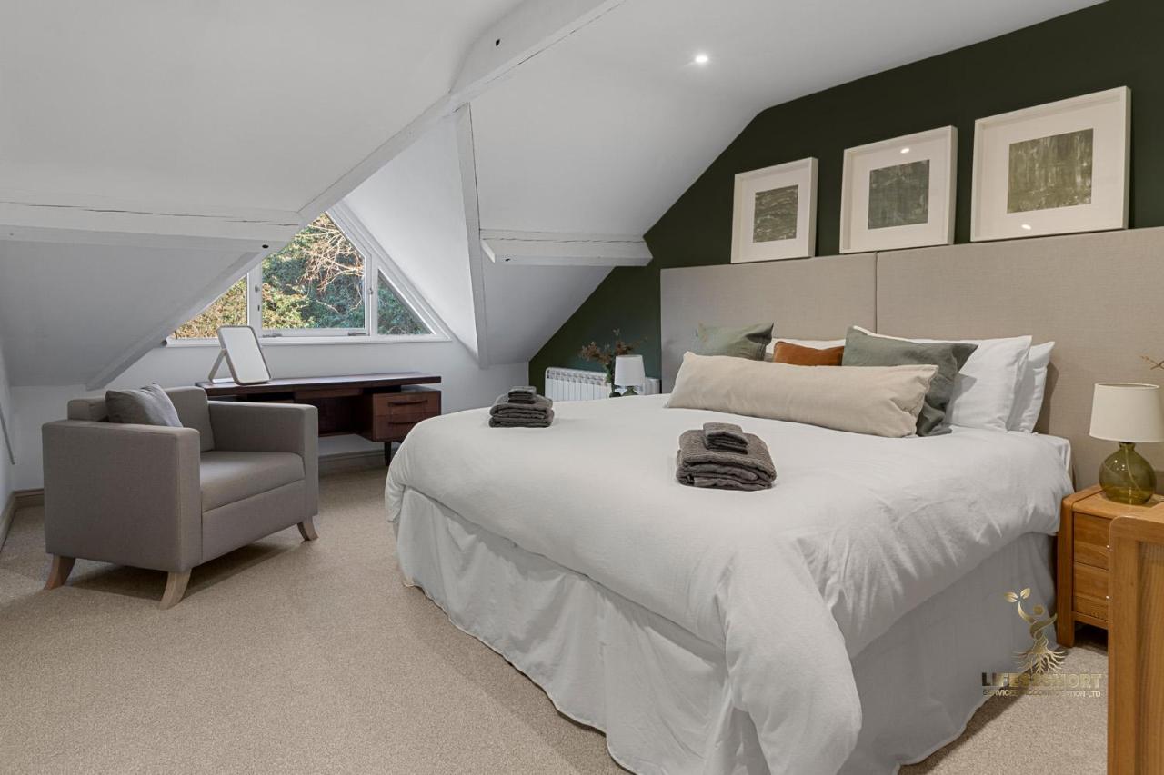 Luxe Courtyard Apartment For 4 Near Exeter City Centre Екстер'єр фото