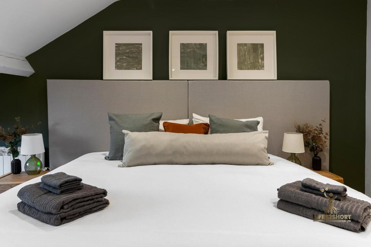 Luxe Courtyard Apartment For 4 Near Exeter City Centre Екстер'єр фото