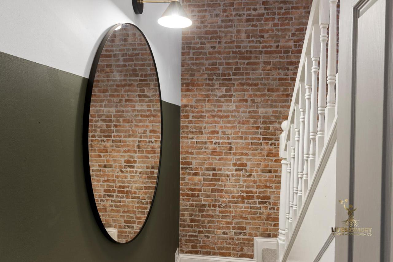 Luxe Courtyard Apartment For 4 Near Exeter City Centre Екстер'єр фото